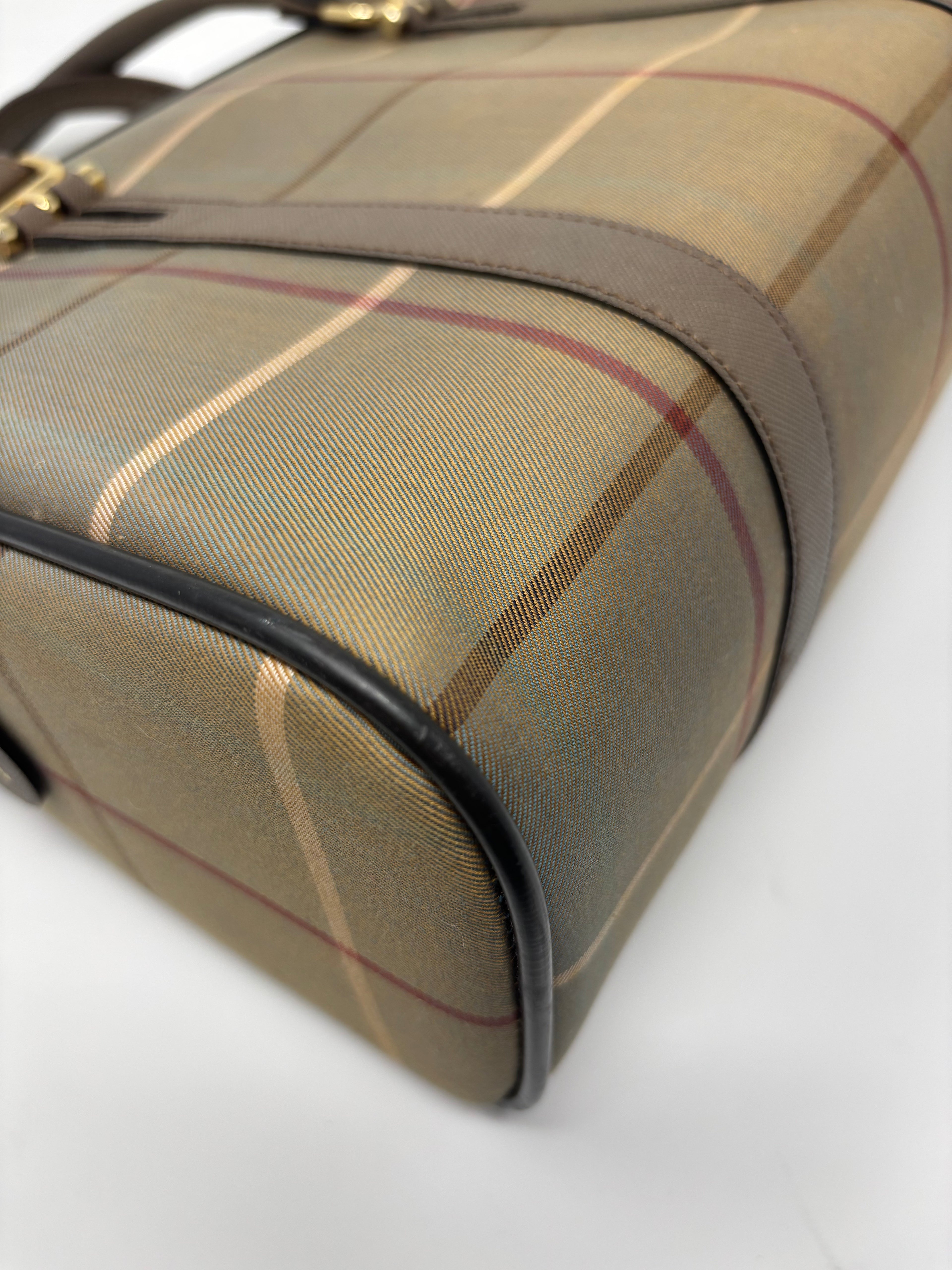Burberrys Boston Bag