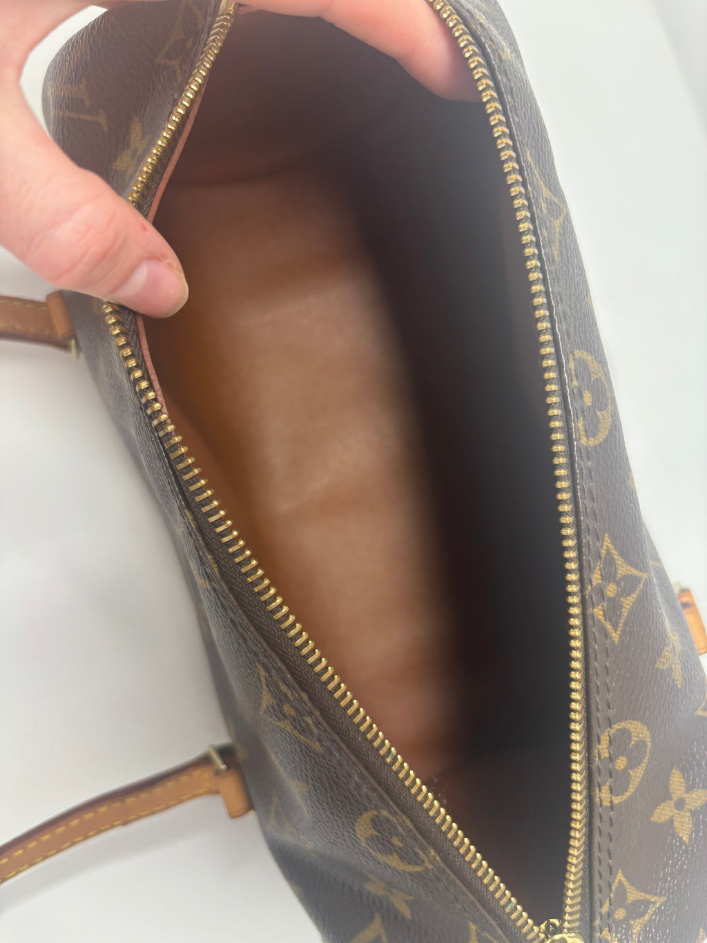 Louis Vuitton Papillon 26