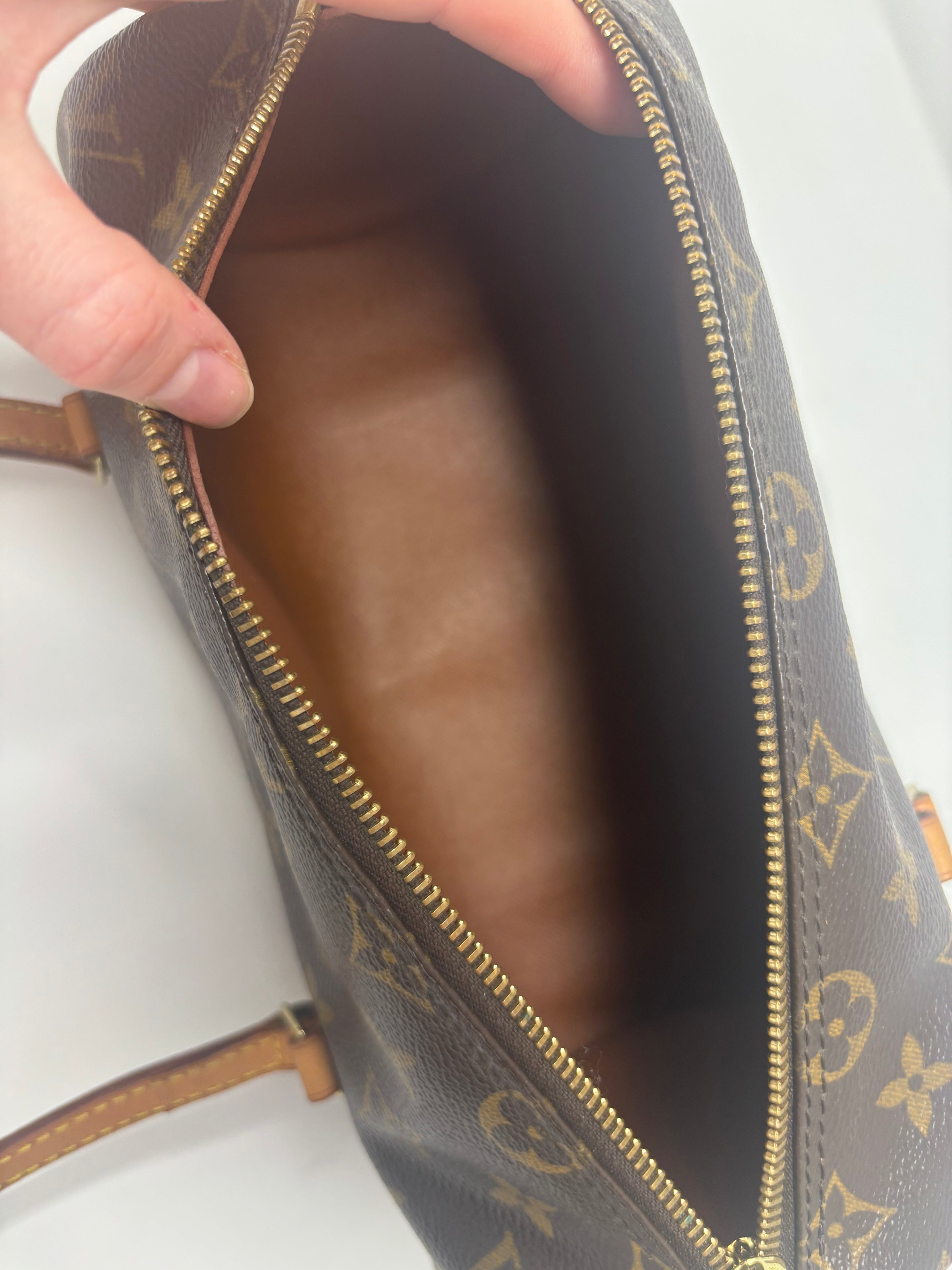 Louis Vuitton Papillon 26