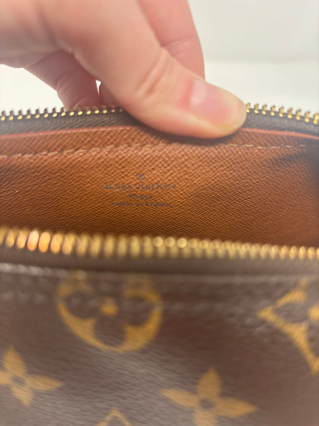 Louis Vuitton Papillon 26