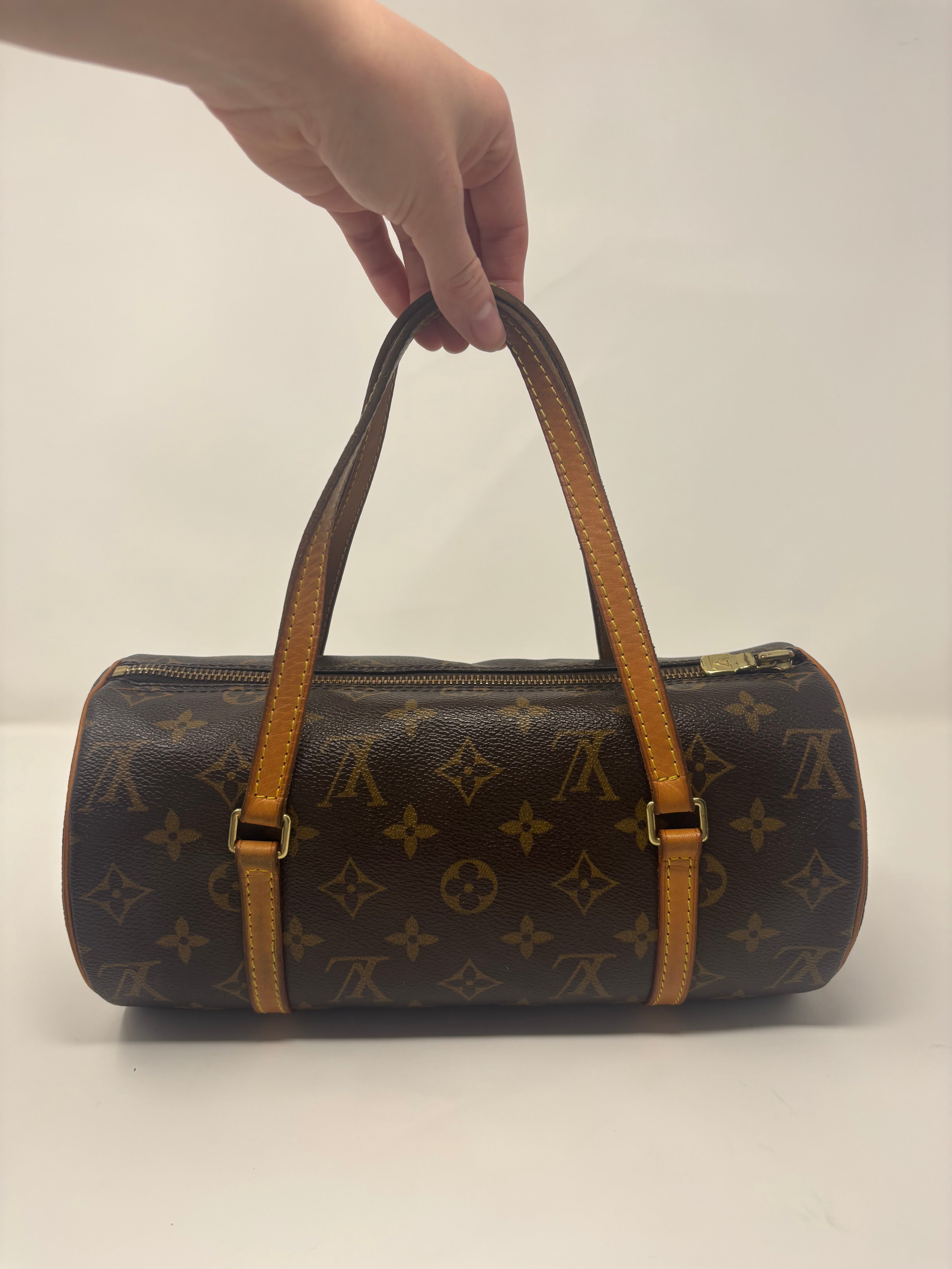 Louis Vuitton Papillon 26