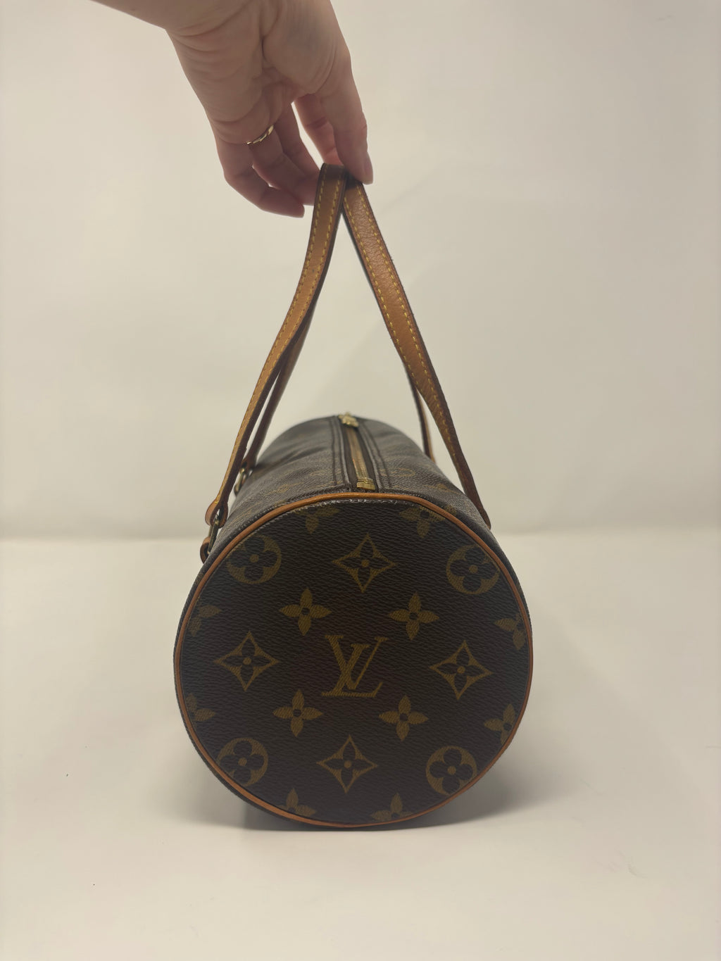 Louis Vuitton Papillon 26