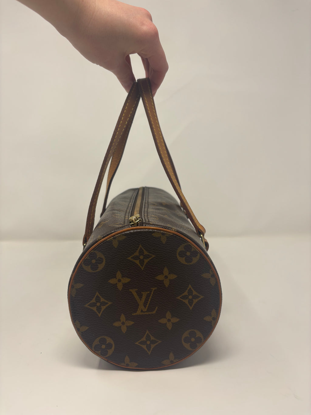 Louis Vuitton Papillon 26