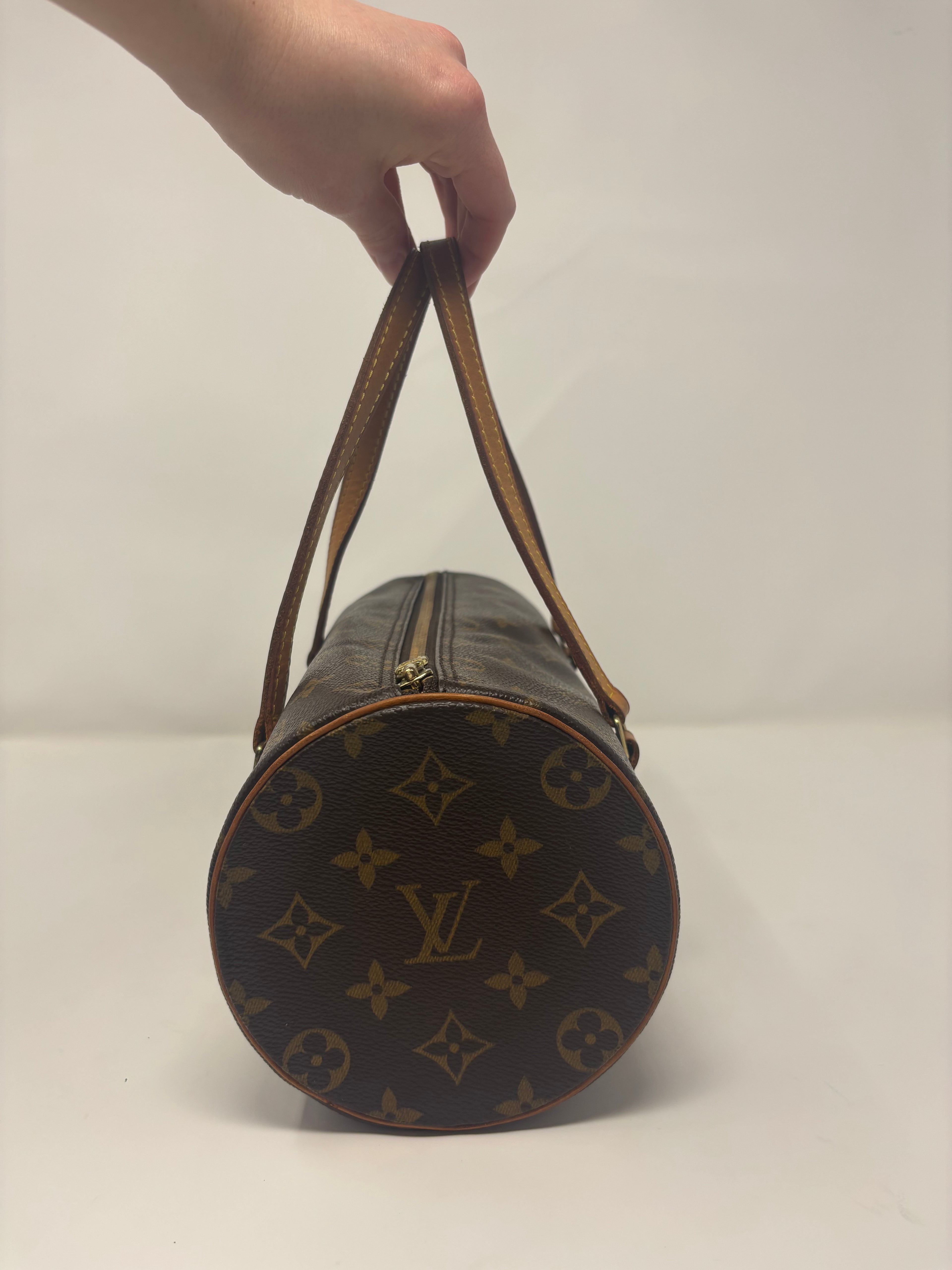 Louis Vuitton Papillon 26