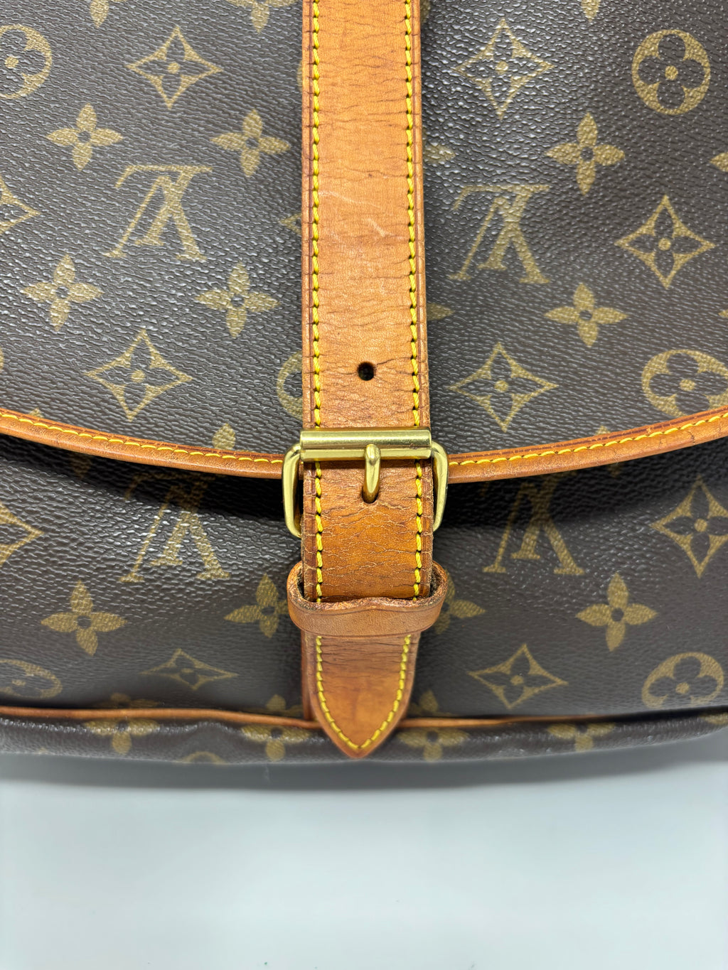 Louis Vuitton Saumur 35