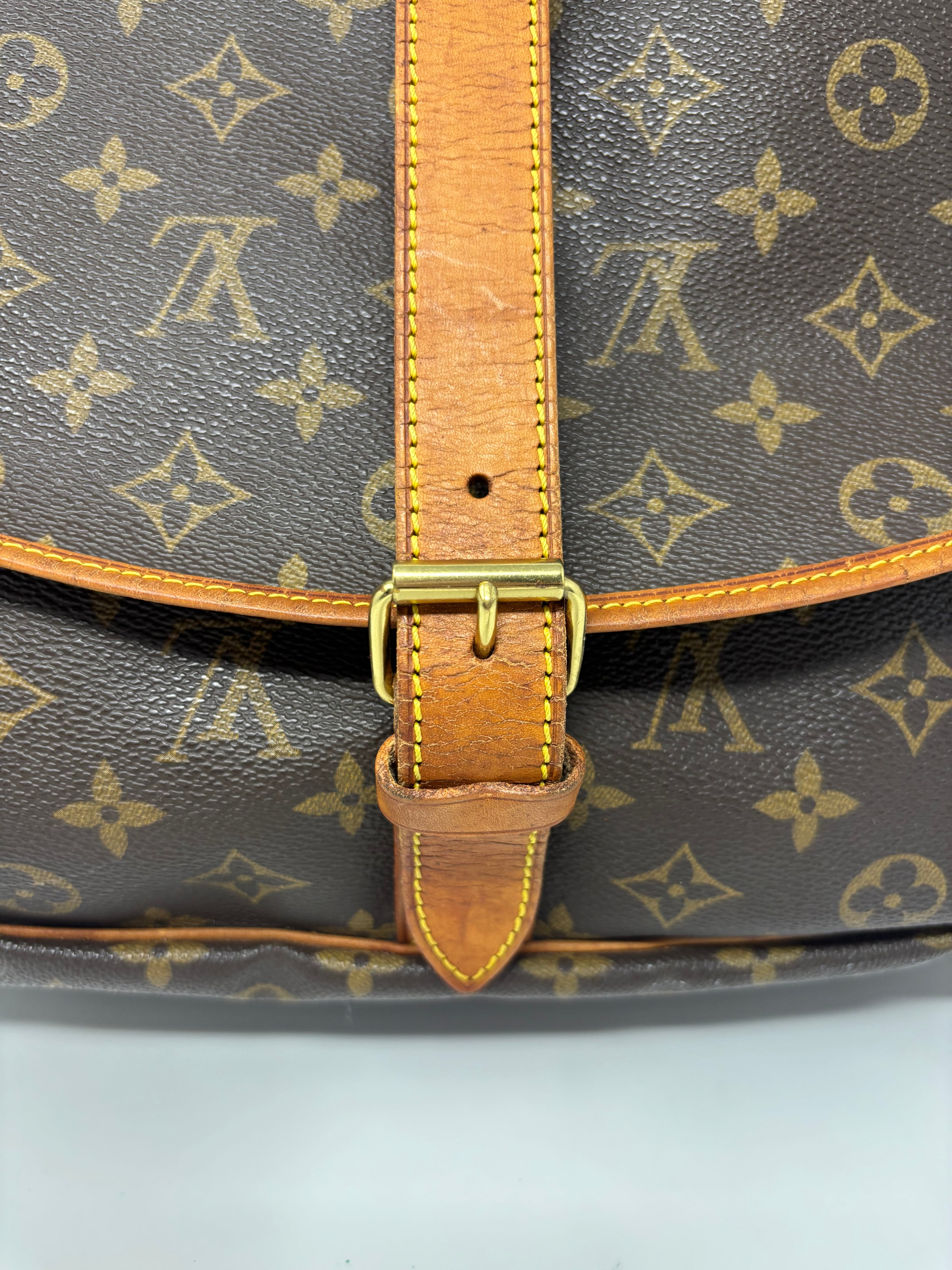 Louis Vuitton Saumur 35