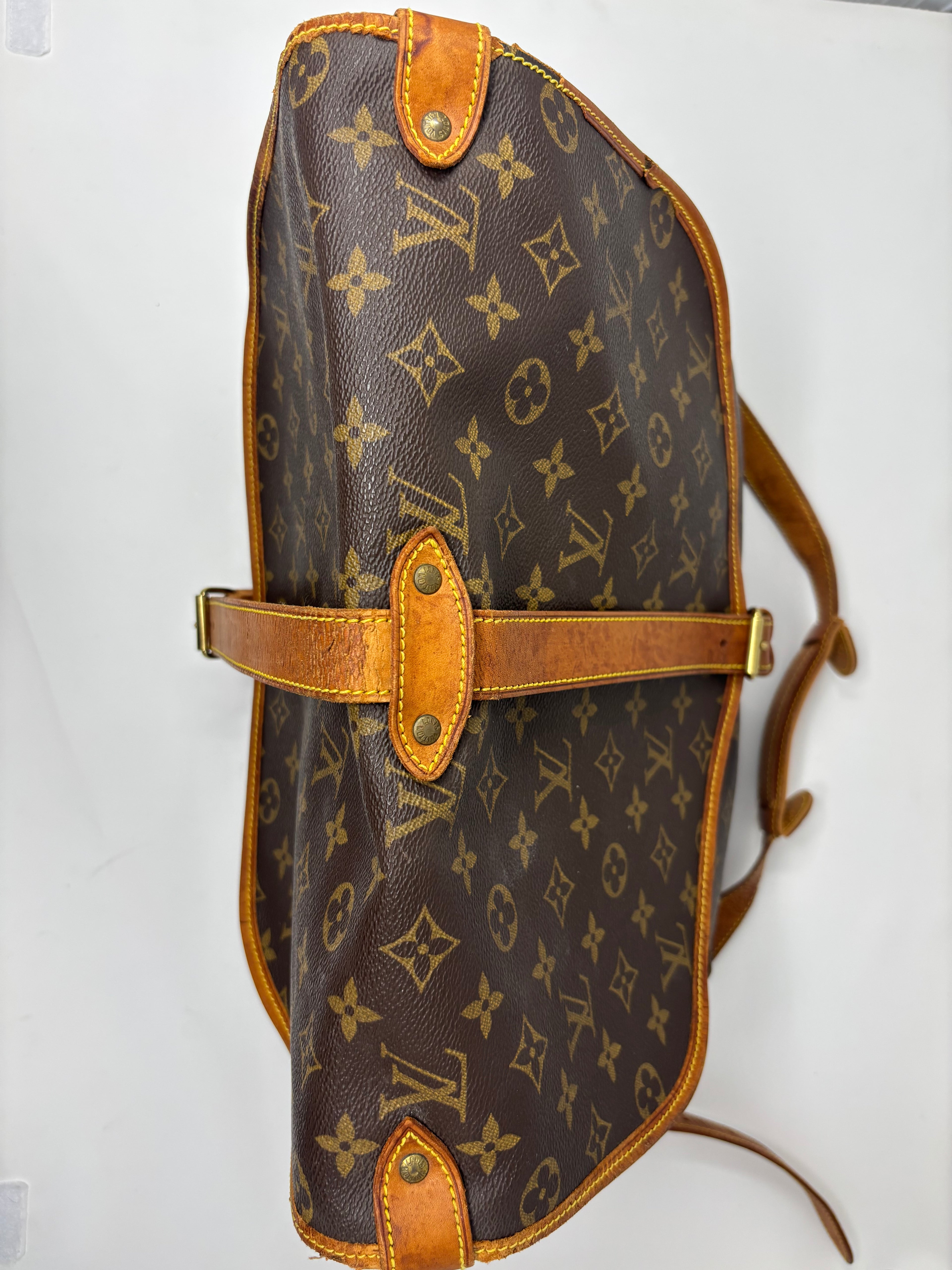 Louis Vuitton Saumur 35