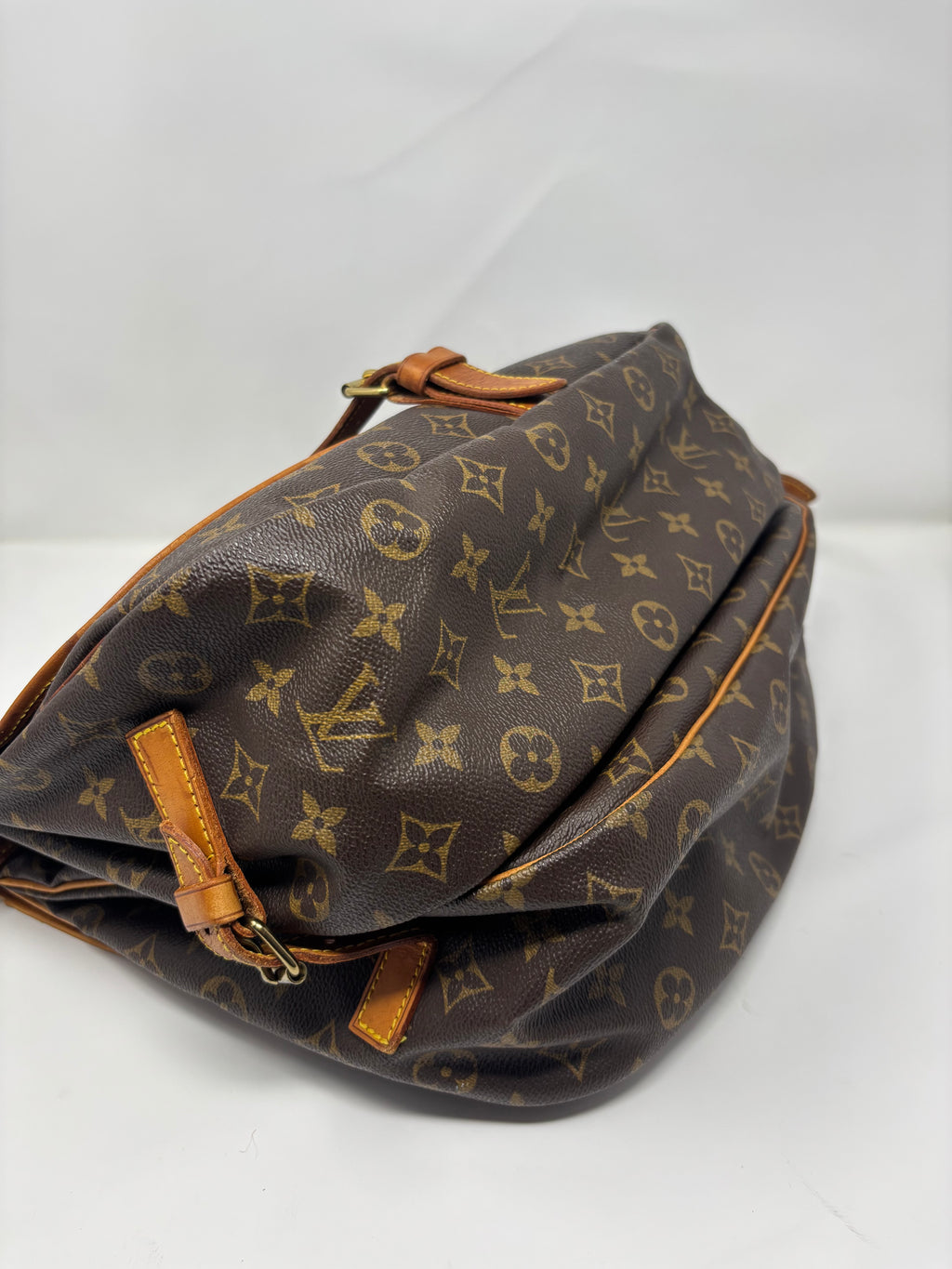 Louis Vuitton Saumur 35